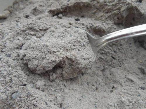 Замазка для печи из золы и соли. Зачем добавляют вещество в строительные растворы