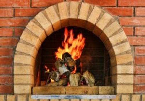 Сколько раз в день можно топить печь. Когда можно топить печь после кладки – основные правила