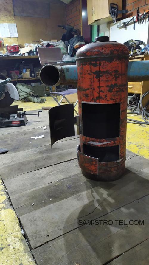Буржуйка из газового баллона с теплообменником. Сделал печь буржуйку из баллона с дополнительным теплообменником (16 фото)