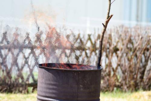 Котел на мусоре своими руками. Инструкция изготовления печи для сжигания мусора на даче