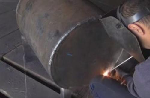 Металлическая банная печь с горизонтальной трубой. Инструкция по изготовлению