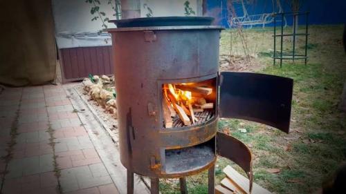 Буржуйка из газового баллона для казана. Печь для казана своими руками: все о подборе размера и чертежа для изготовления из буржуйки, трубы, бочки и газового баллона