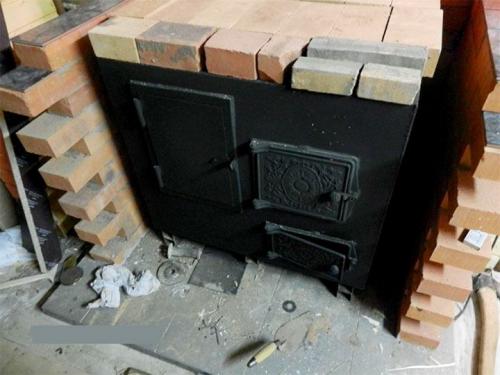 Как обложить железную печь в бане камнем. Как обложить железную печь кирпичом в бане: необходимость или декорирование?