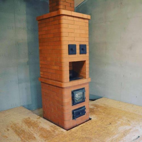 Установка печи на даче на деревянный пол. Кирпичная печь камин 11