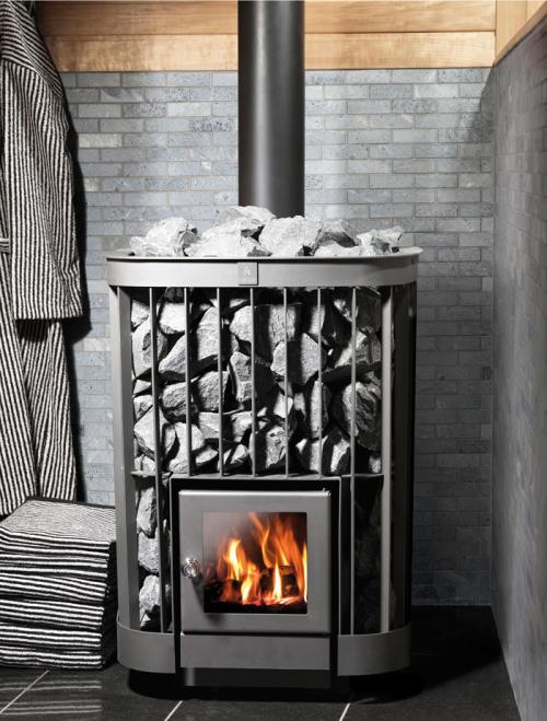 Печь для бани с закрытой каменкой и баком для воды. Что выбрать – закрытую или открытую печь?