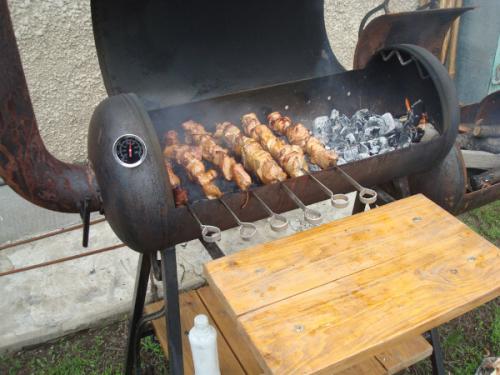 Мангал из газового баллона с крышей. Мангал из газового баллона с коптильней, казаном. Чертеж с размерами