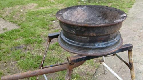 Печка из дисков с трубой. Чем хороша печь из колесных дисков