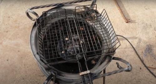 Мангал из дисков под казан. Как сделать мангал из автомобильных дисков своими руками?