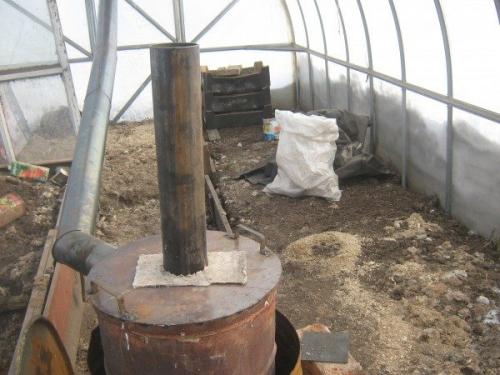 Печь для гаража из трубы. Где можно использовать печку?