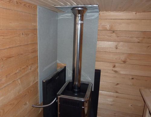 Правильная установка дымохода из сэндвич-труб для бани. Установка сэндвич-труб своими руками 01 Правильная установка дымохода из сэндвич-труб для бани. Установка сэндвич-труб своими руками 01