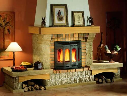 Обогрев дома каминной топкой. Преимущества камина с воздушным отоплением