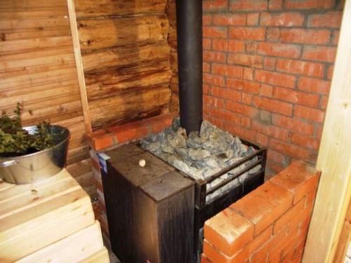 Что стелят под печку в бане. Как залить фундамент под печь в бане? 08